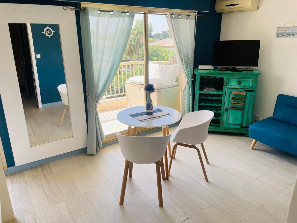 Studio De Standing Climatise, Avec Piscine, Proche De La Mer Fréjus Exteriör bild