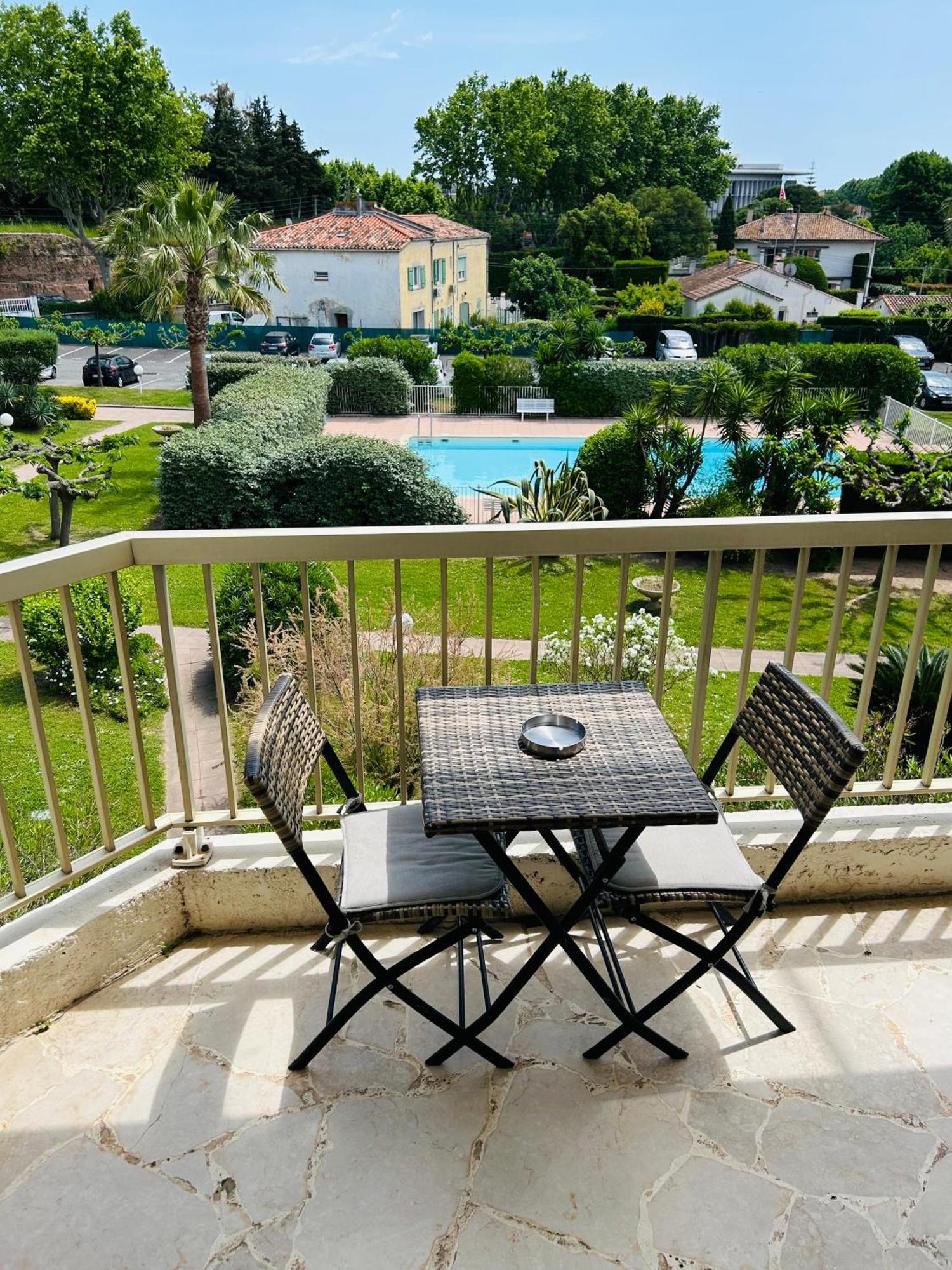 Studio De Standing Climatise, Avec Piscine, Proche De La Mer Fréjus Exteriör bild